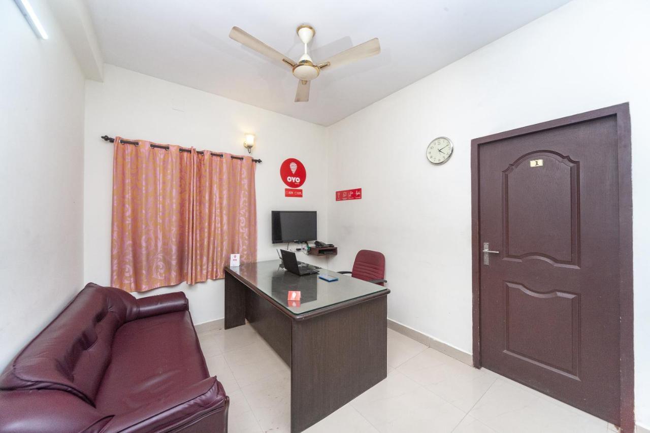 Oyo 22019 Skye Service Apartments Ченнаи Экстерьер фото